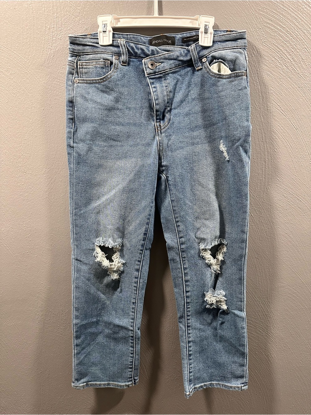 Kendall & Kylie Light Blue Distressed Ankle Jeans